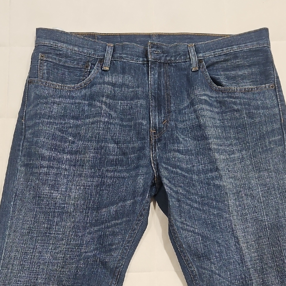 Levi's Classic Indigo Straight Men's Jeans - Picture 4 of 6
